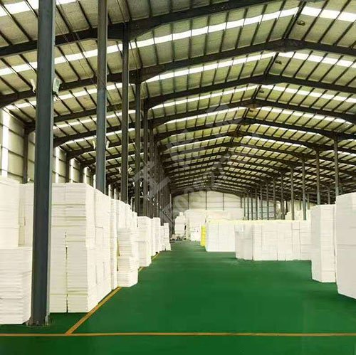 如何防止擠塑板出現(xiàn)滲漏的現(xiàn)象呢？