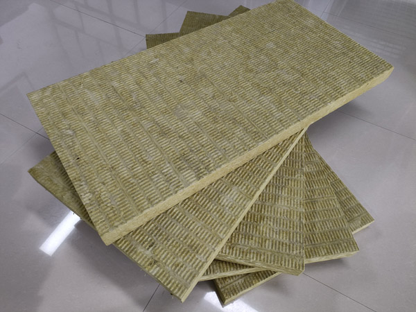 保溫裝飾一體板安裝時(shí)注意抗壓強(qiáng)度檢測(cè)