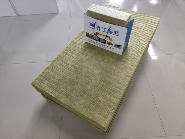 購買巖棉板時(shí)應(yīng)該如何選擇